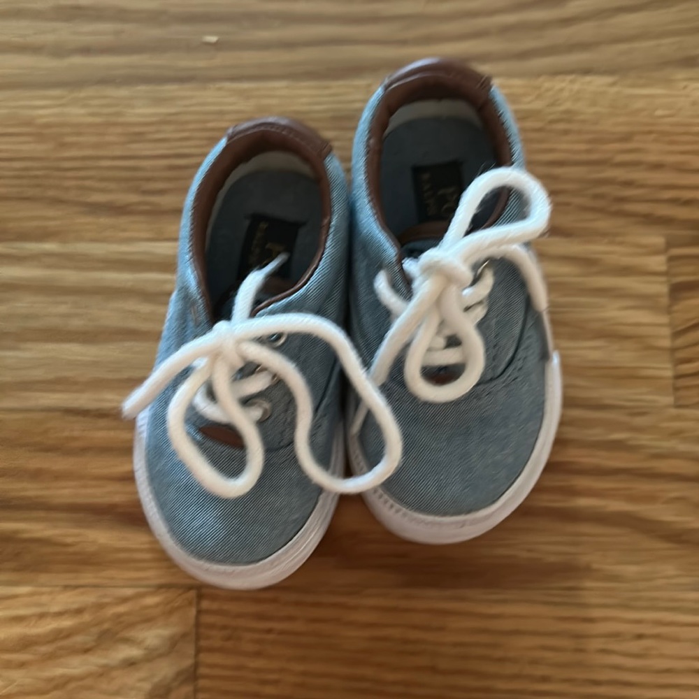 Boys polo light blue shoes size 4